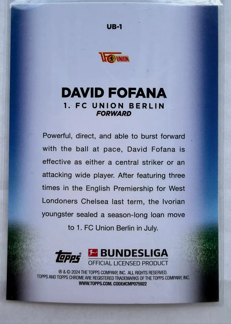 David Fofana, Topps Bundesliga Jade Edition 2023/24, karta UB-1 — rewers z opisem zawodnika i herbem Unionu Berlin