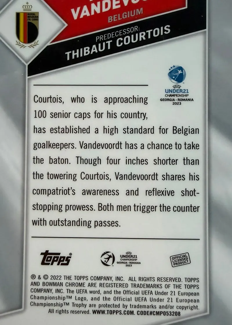 Maarten Vandevoordt, Topps Bowman Chrome Road to UEFA Under-21 2023 — rewers karty CF-7 z nazwiskiem poprzednika Thibaut Courtois