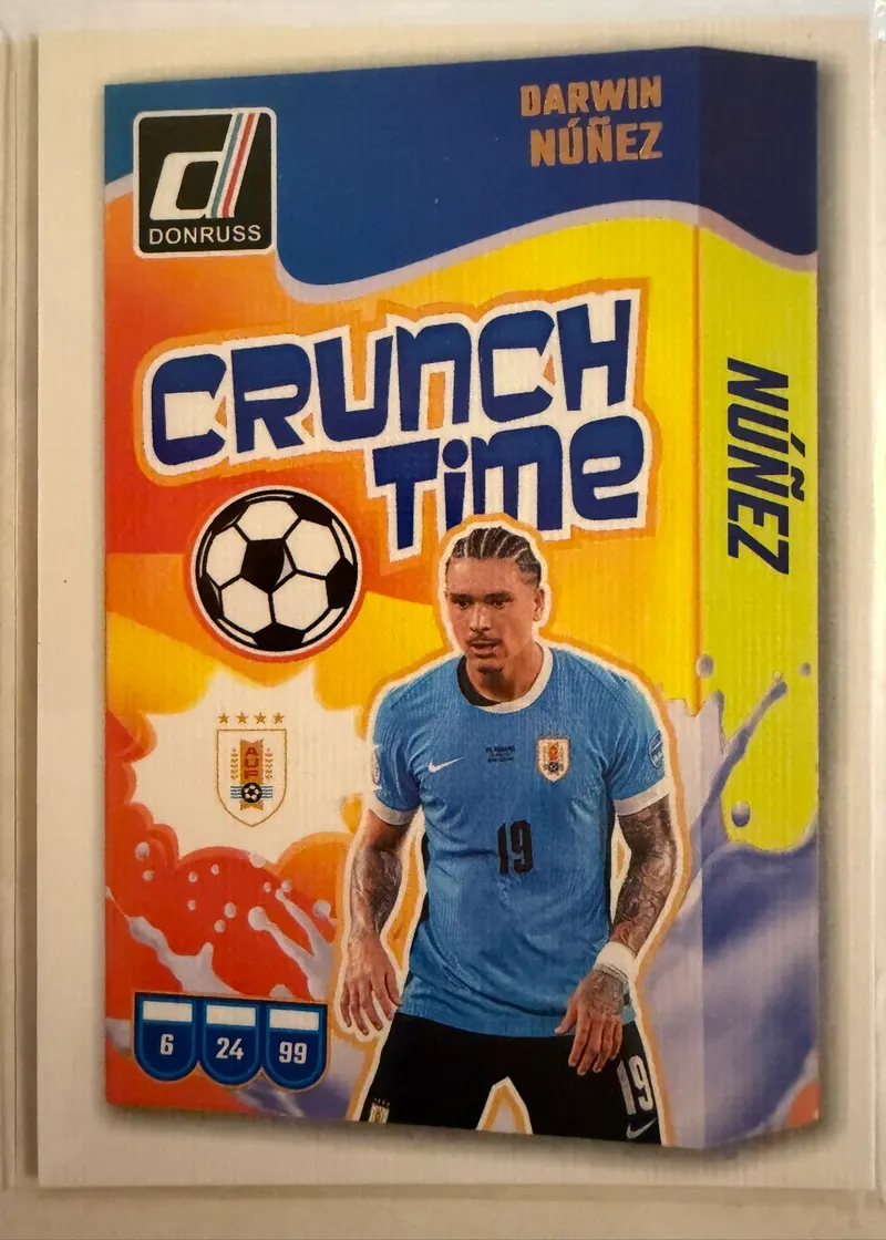 Darwin Núñez, Panini Donruss 2024/25 Crunch Time nr 3 — awers w stroju reprezentacji Urugwaju