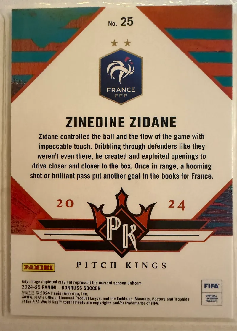 Zinedine Zidane, Panini Donruss 2024/25 Pitch Kings nr 25 — rewers z herbem Francji