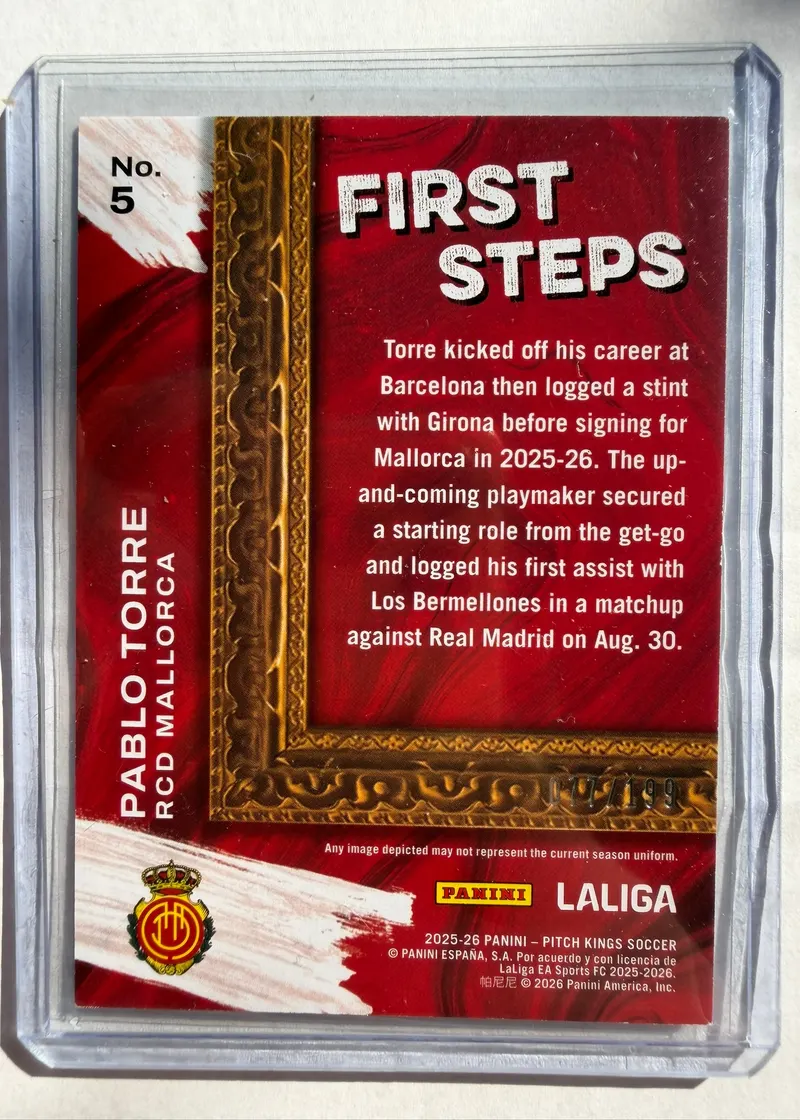 Pablo Torre, Panini Pitch Kings 2025/26 First Steps, karta 5 — rewers z ręczną numeracją 47/199 i herbem RCD Mallorca