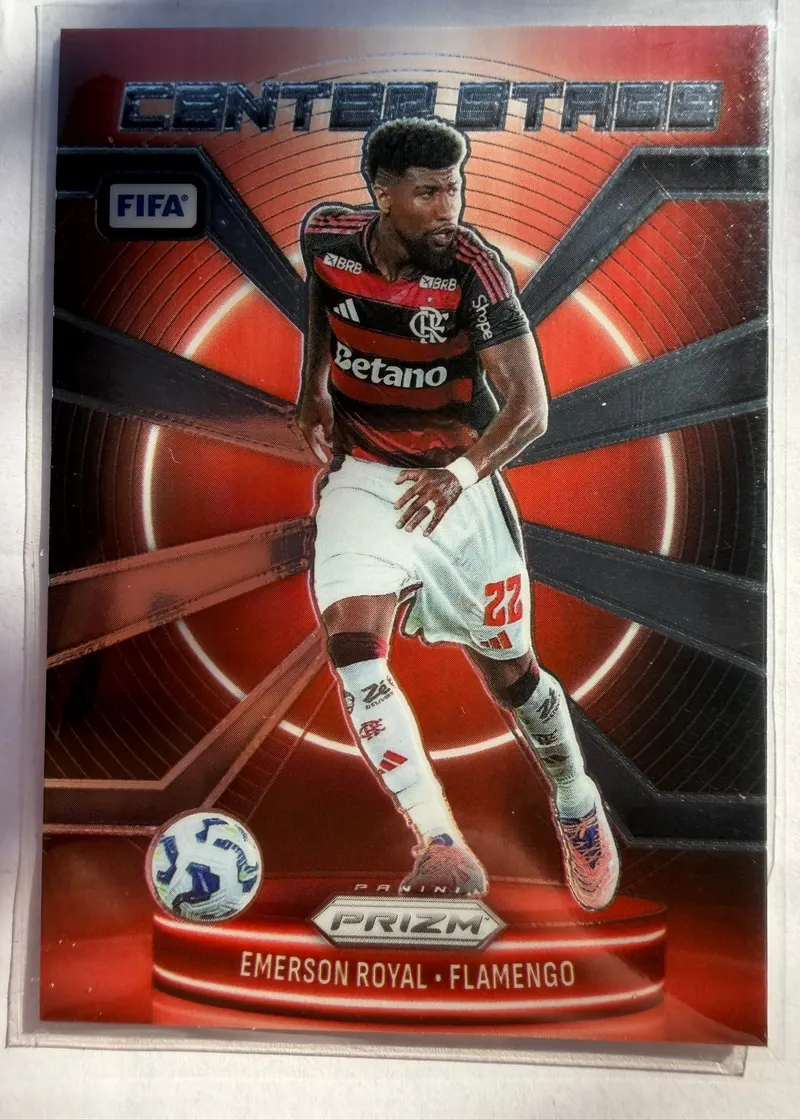 Emerson Royal, Panini Prizm FIFA 2025/26 Center Stage, karta 5 — awers ze snopami światła w tle i napisem CENTER STAGE u góry