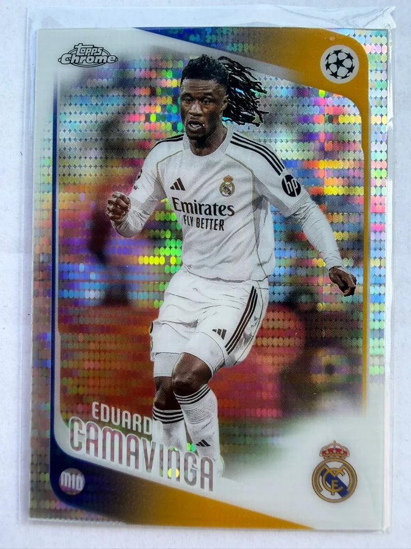 Eduardo Camavinga — Topps Chrome UEFA Club Competitions 2025/26 Pulsar Refractor, karta 31, przód