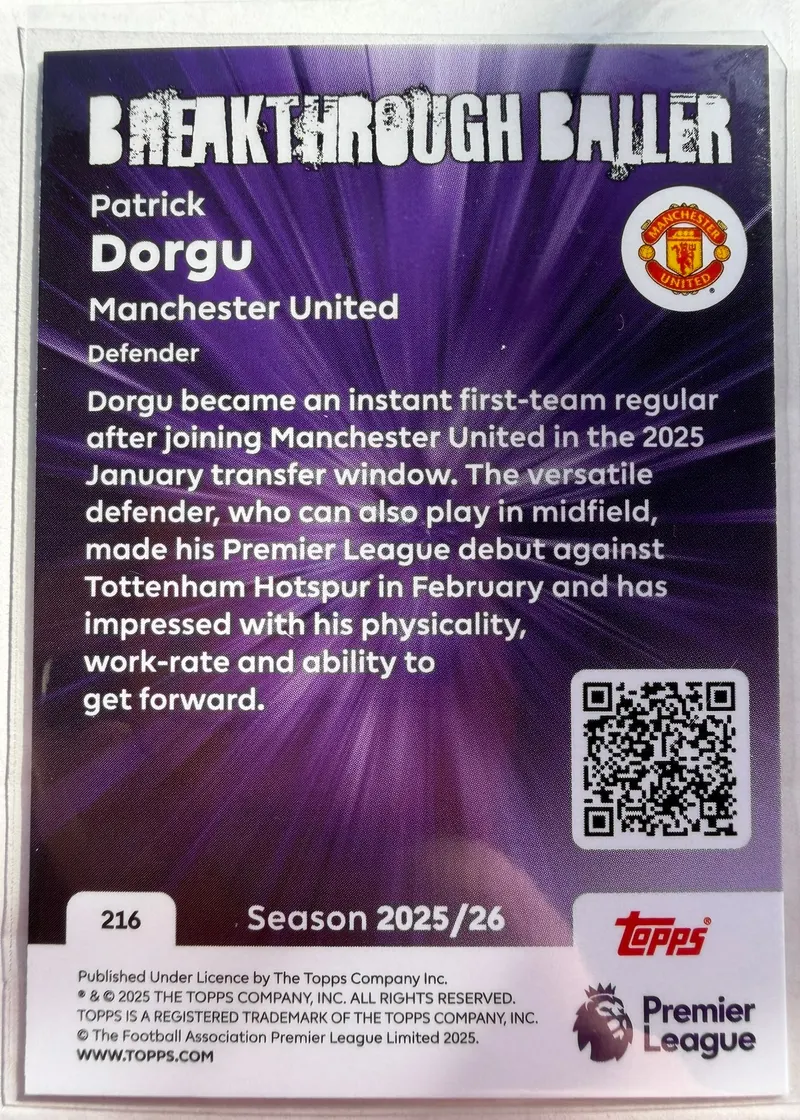 Patrick Dorgu, Topps Premier League Debut Edition 2025/26 — fioletowy rewers karty 216 z opisem debiutu w Premier League