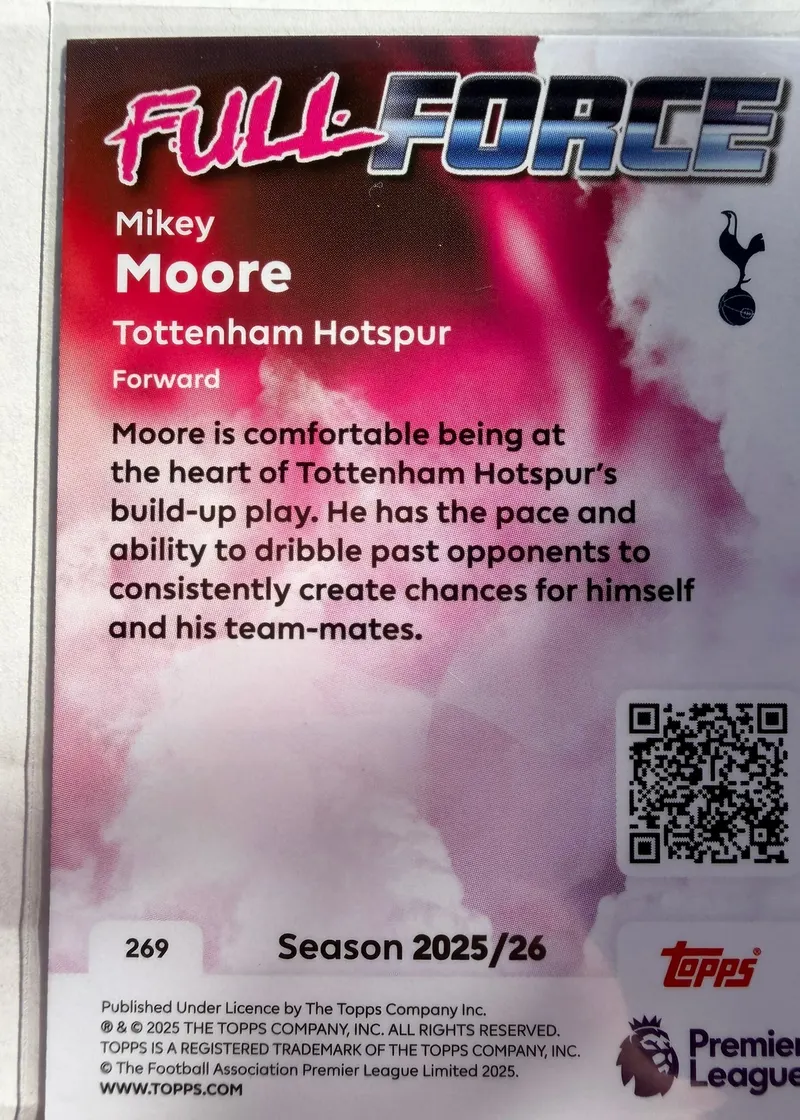 Mikey Moore, Topps Premier League Debut Edition 2025/26 — rewers karty 269 z opisem gry w budowaniu akcji Tottenhamu