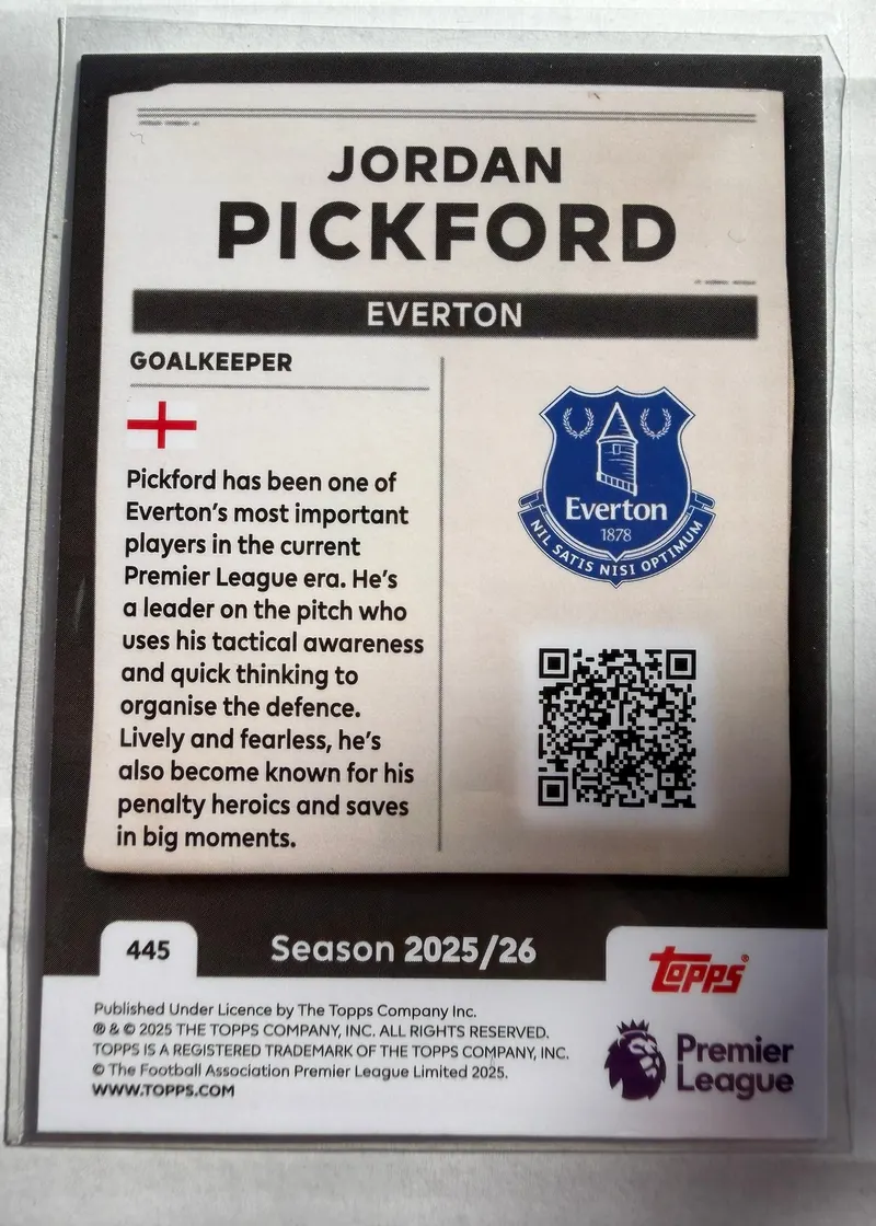 Jordan Pickford, Topps Premier League Debut Edition 2025/26 — rewers karty 445 z opisem roli bramkarza Evertonu