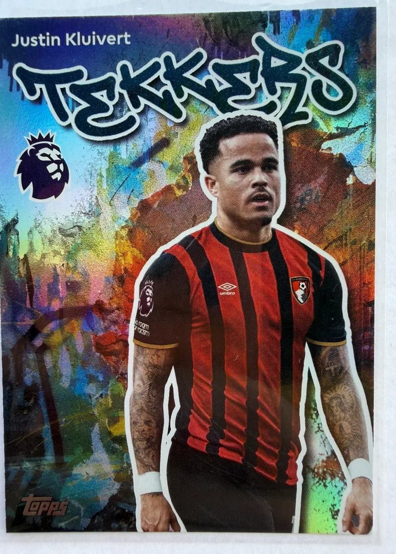 Justin Kluivert, Topps Premier League Debut Edition 2025/26 Tekkers nr 54 — kolorowy foliowy awers AFC Bournemouth