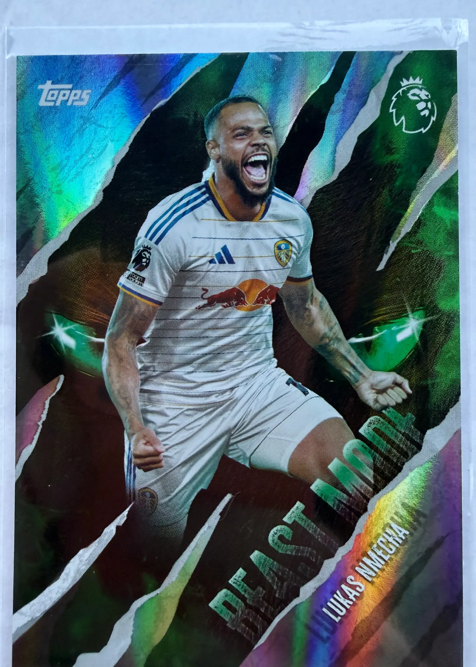 Lukas Nmecha, Topps Premier League 2026/27 Beast Mode BM 13 — awers w barwach Leeds United