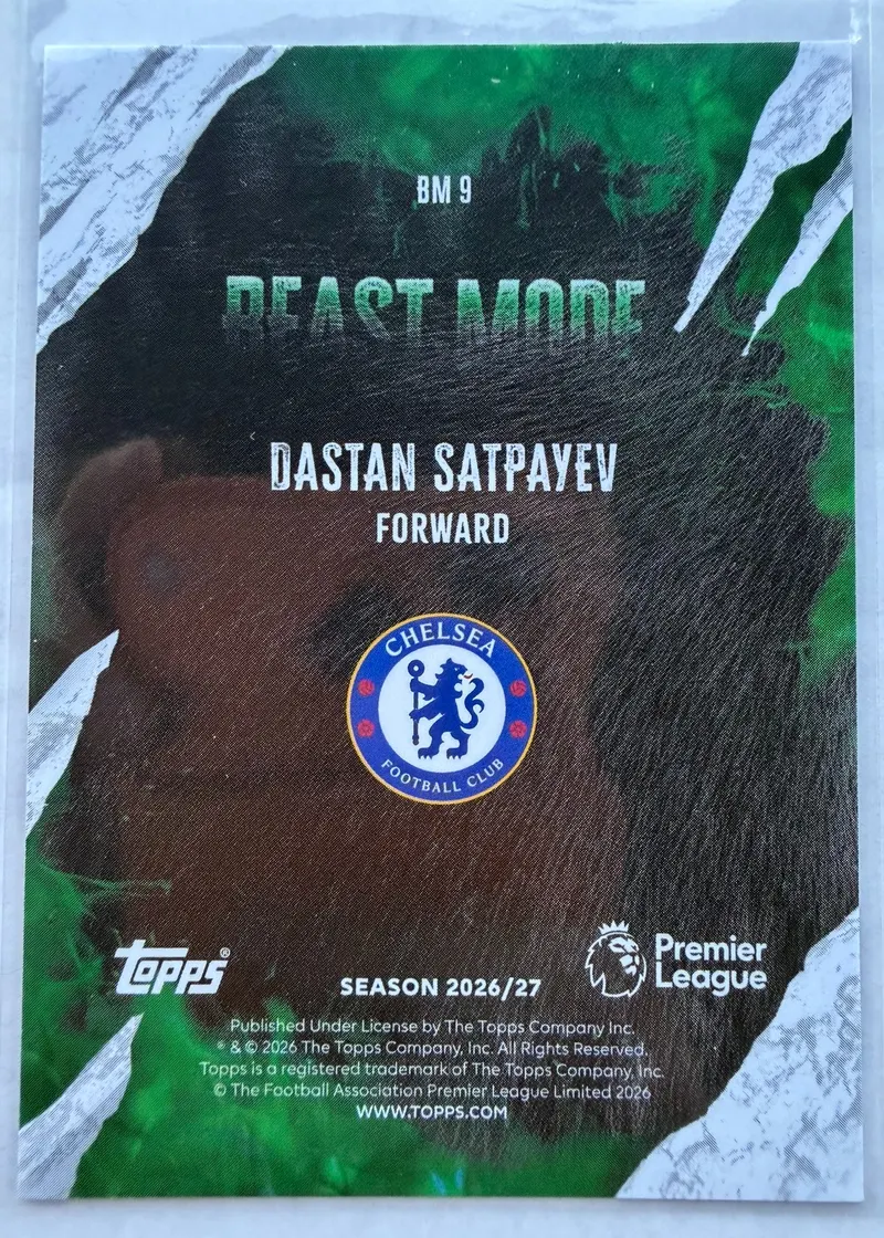 Dastan Satpayev, Topps Premier League 2026/27 Beast Mode BM 9 — rewers z herbem Chelsea