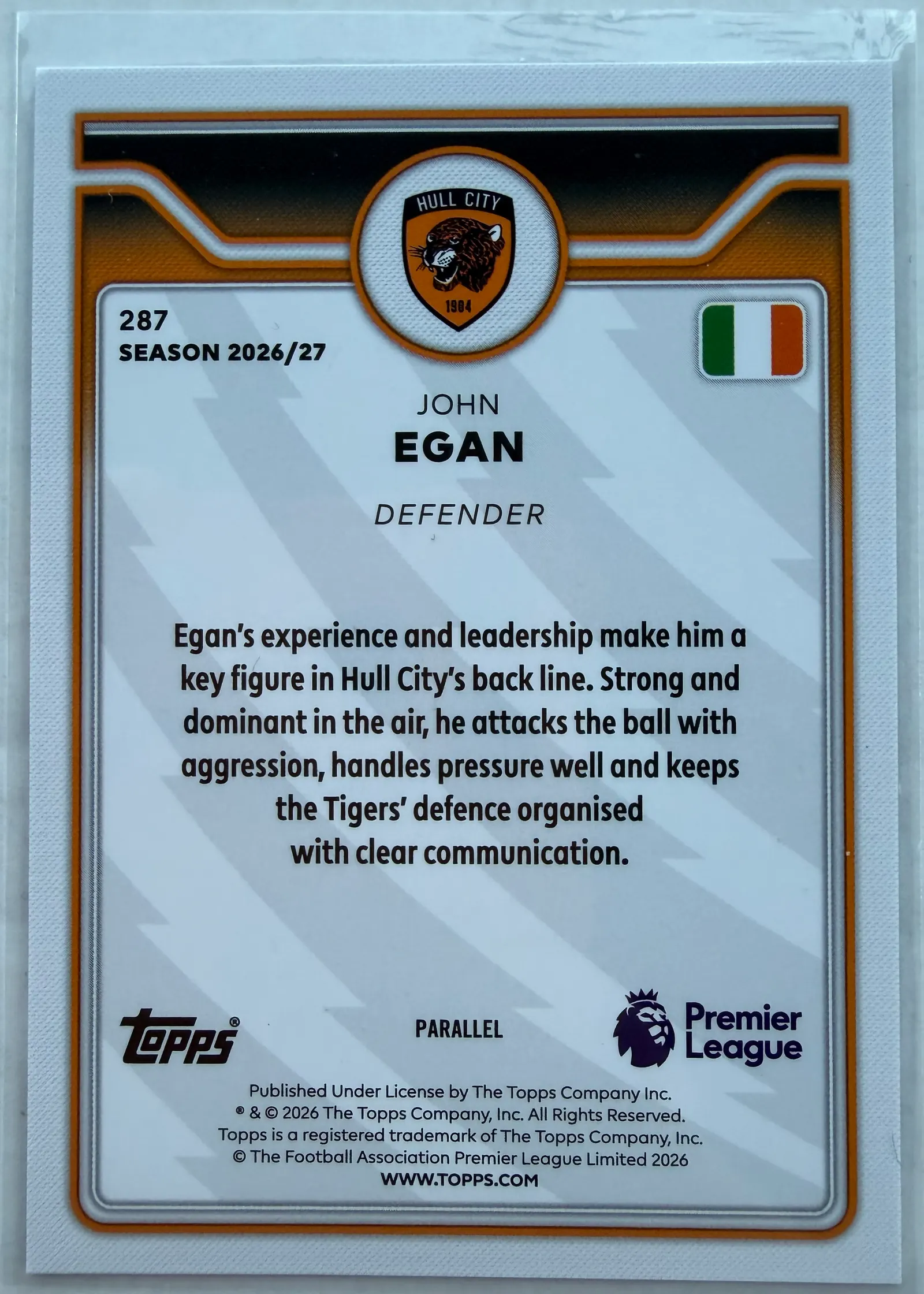 John Egan, Topps Premier League 2026/27 nr 287 — rewers z opisem zawodnika i oznaczeniem PARALLEL