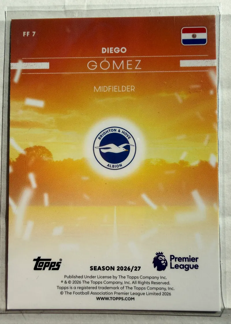 Diego Gómez, Topps Premier League 2026/27 — rewers karty FF 7 z flagą Paragwaju i herbem Brighton & Hove Albion