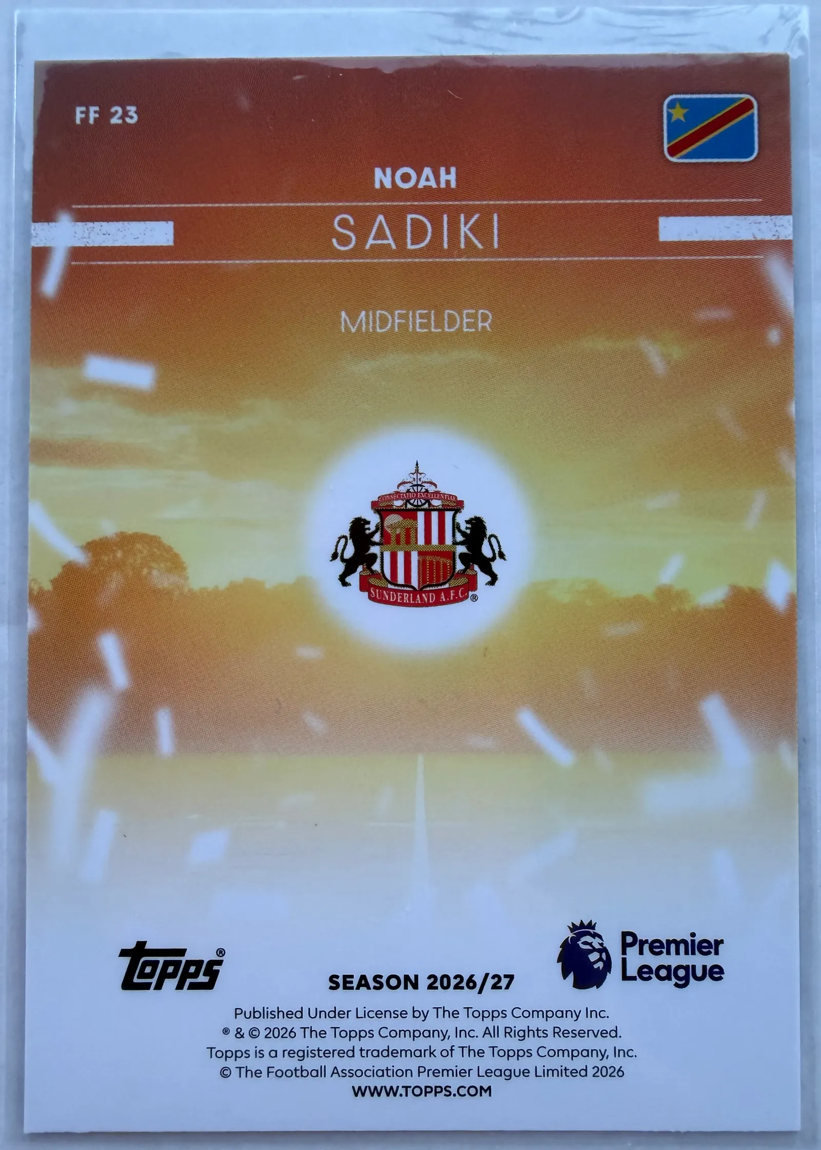Noah Sadiki, Topps Premier League 2026/27 Flying the Flag FF 23 — rewers z herbem Sunderlandu i numerem FF 23