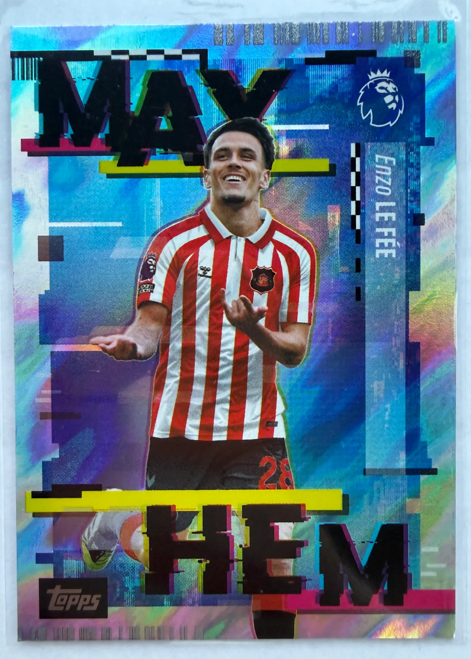 Enzo Le Fée, Topps Premier League 2026/27 Mayhem MA 18 — awers z holograficznym tłem w barwach Sunderlandu