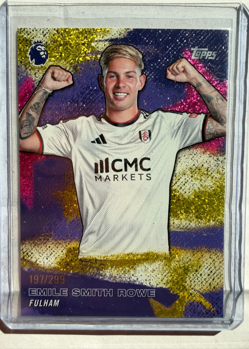 Emile Smith Rowe, Topps Premier League 2026/27 SPL 11 Stars of the Premier League Yellow Sparkle Foil — awers w barwach Fulham z numeracją 197/299